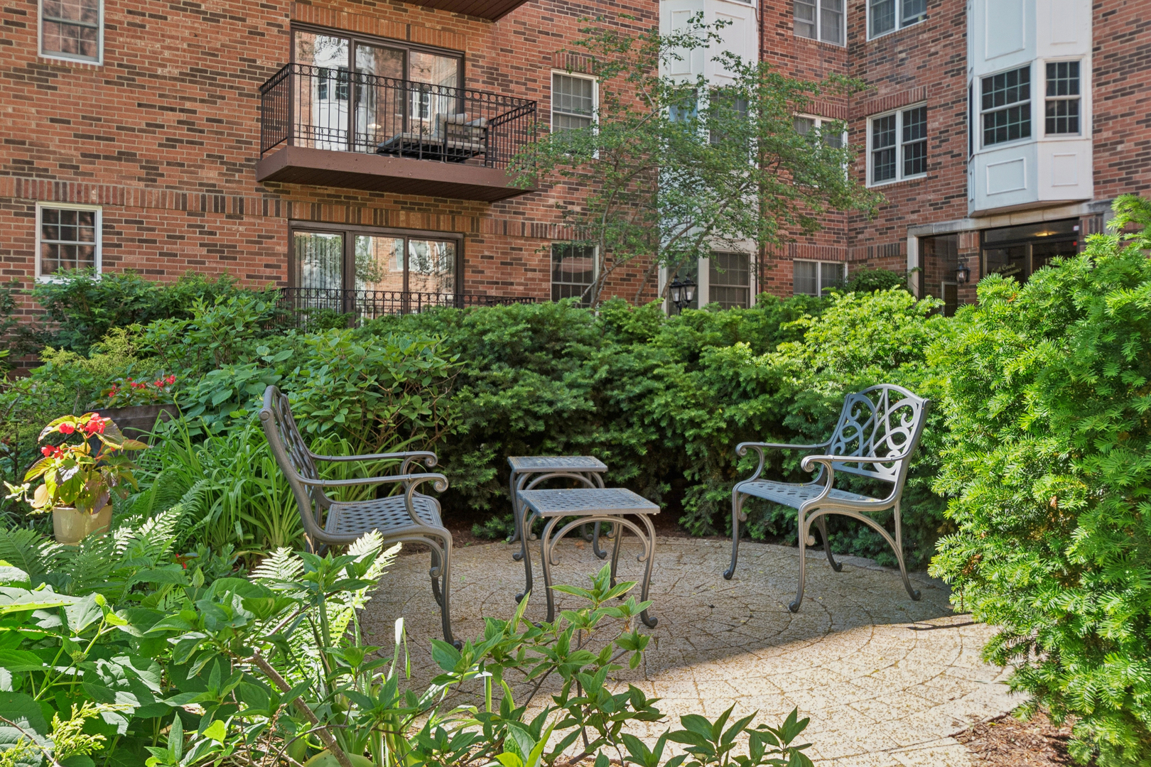 1501 Oak Avenue 102