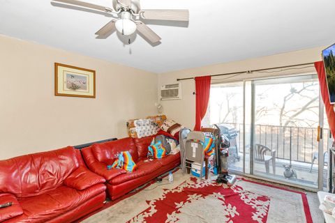 Tiny photo for 1180 Meadow Lane #6-306, Hoffman Estates, IL 60169 (MLS # 12589472)