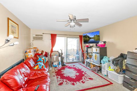 Tiny photo for 1180 Meadow Lane #6-306, Hoffman Estates, IL 60169 (MLS # 12589472)