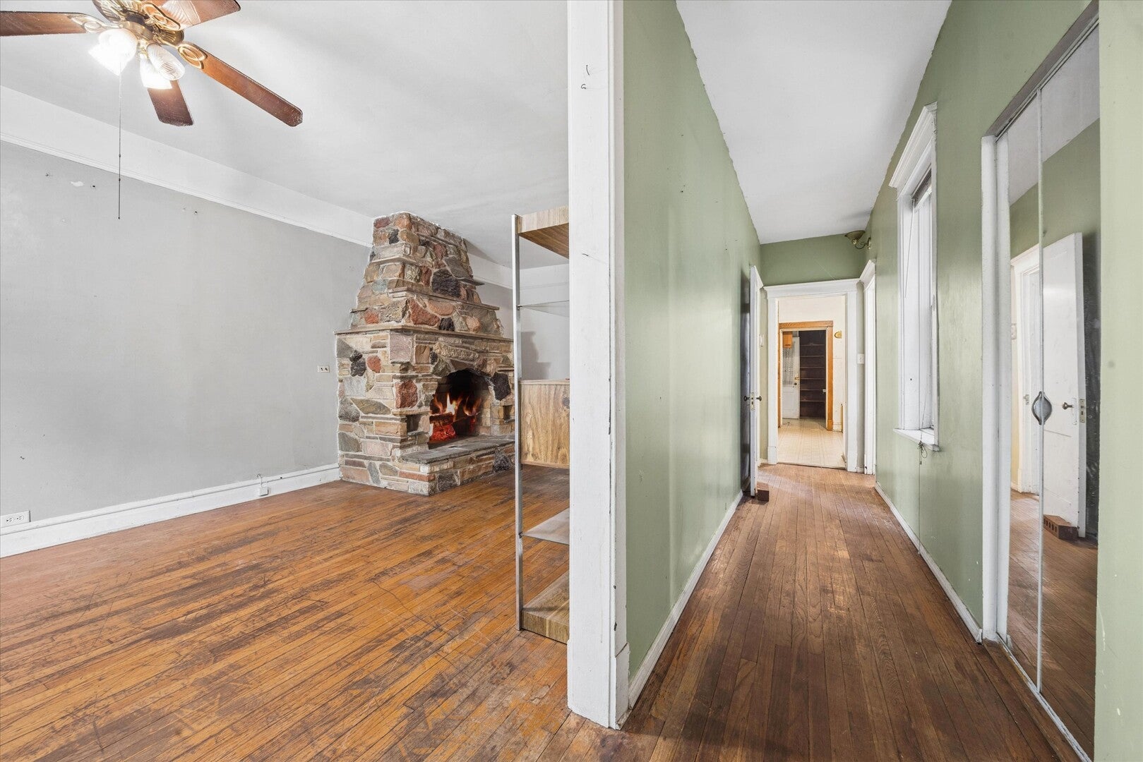 1946 W Armitage Avenue