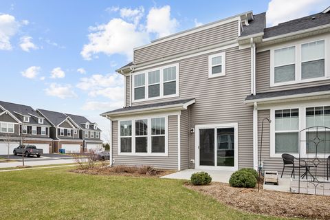 Tiny photo for 470 Watercress Drive, Aurora, IL 60504 (MLS # 12570258)