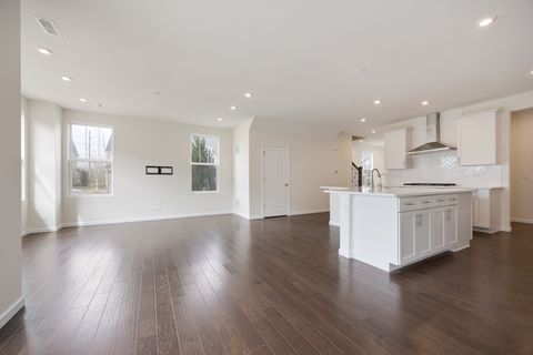 Tiny photo for 470 Watercress Drive, Aurora, IL 60504 (MLS # 12570258)