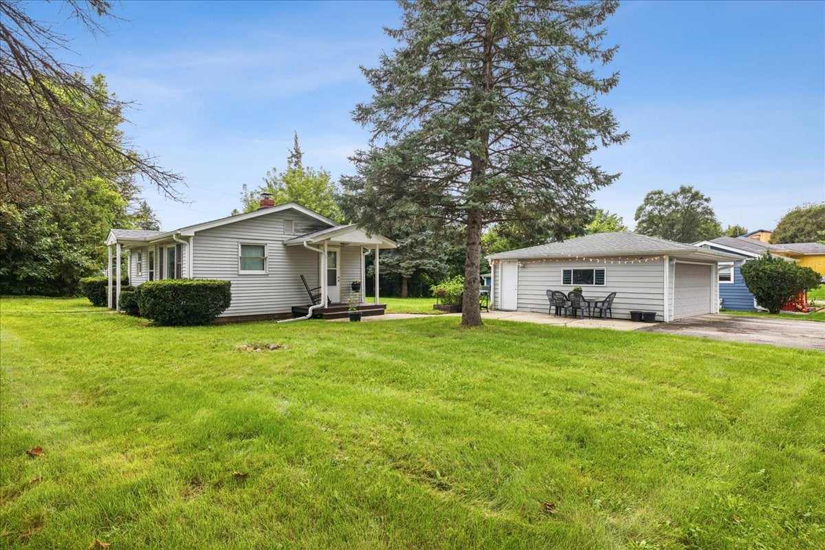 4809 E Wonder Lake Road