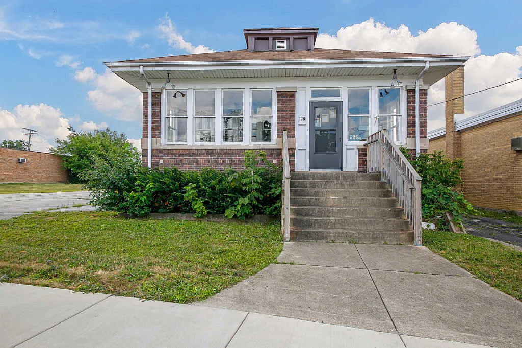 128 W Irving Park Road