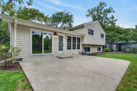 Tiny photo for 352 Berry Drive, Naperville, IL 60540 (MLS # 12765421)