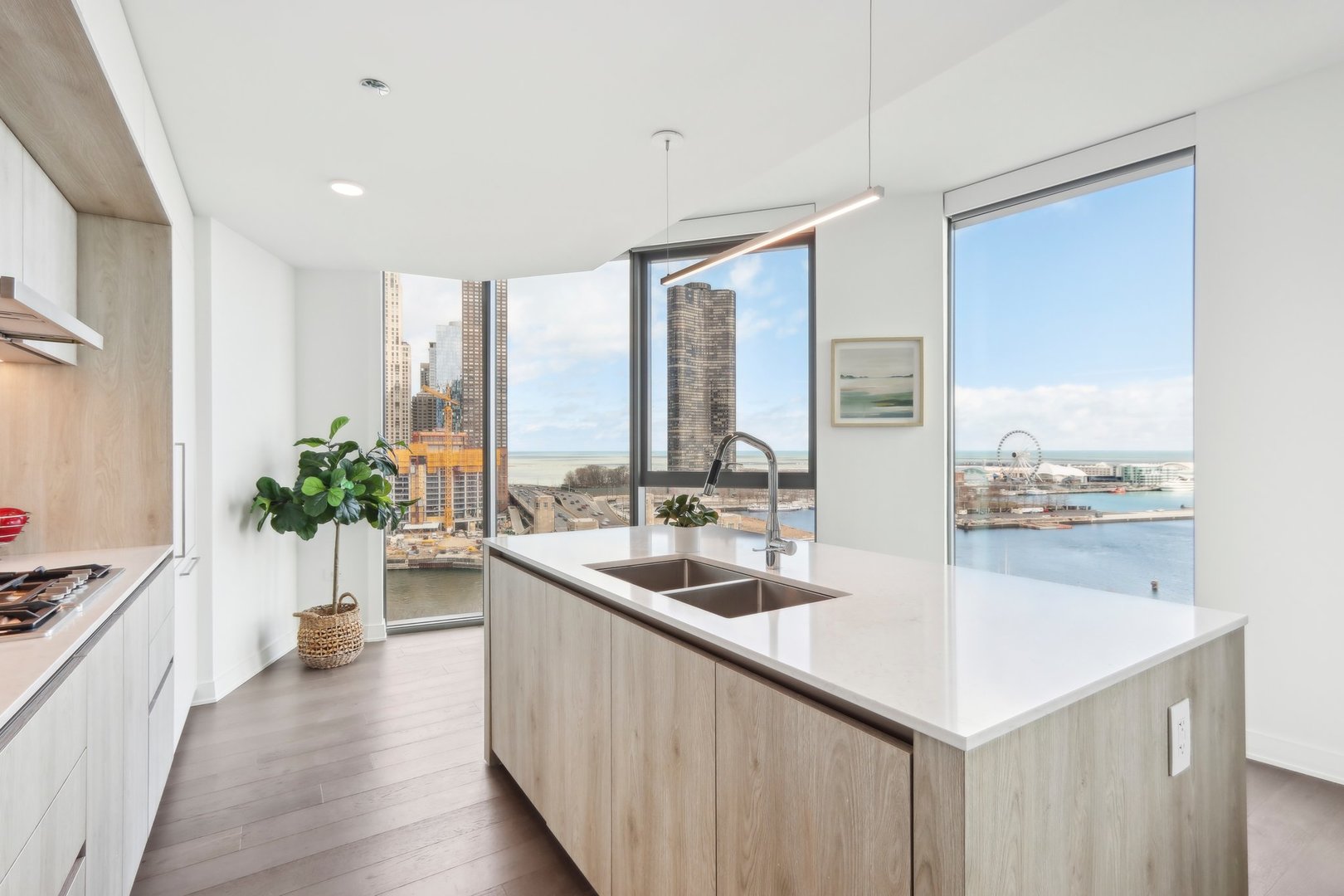 211 N Harbor Drive 1008