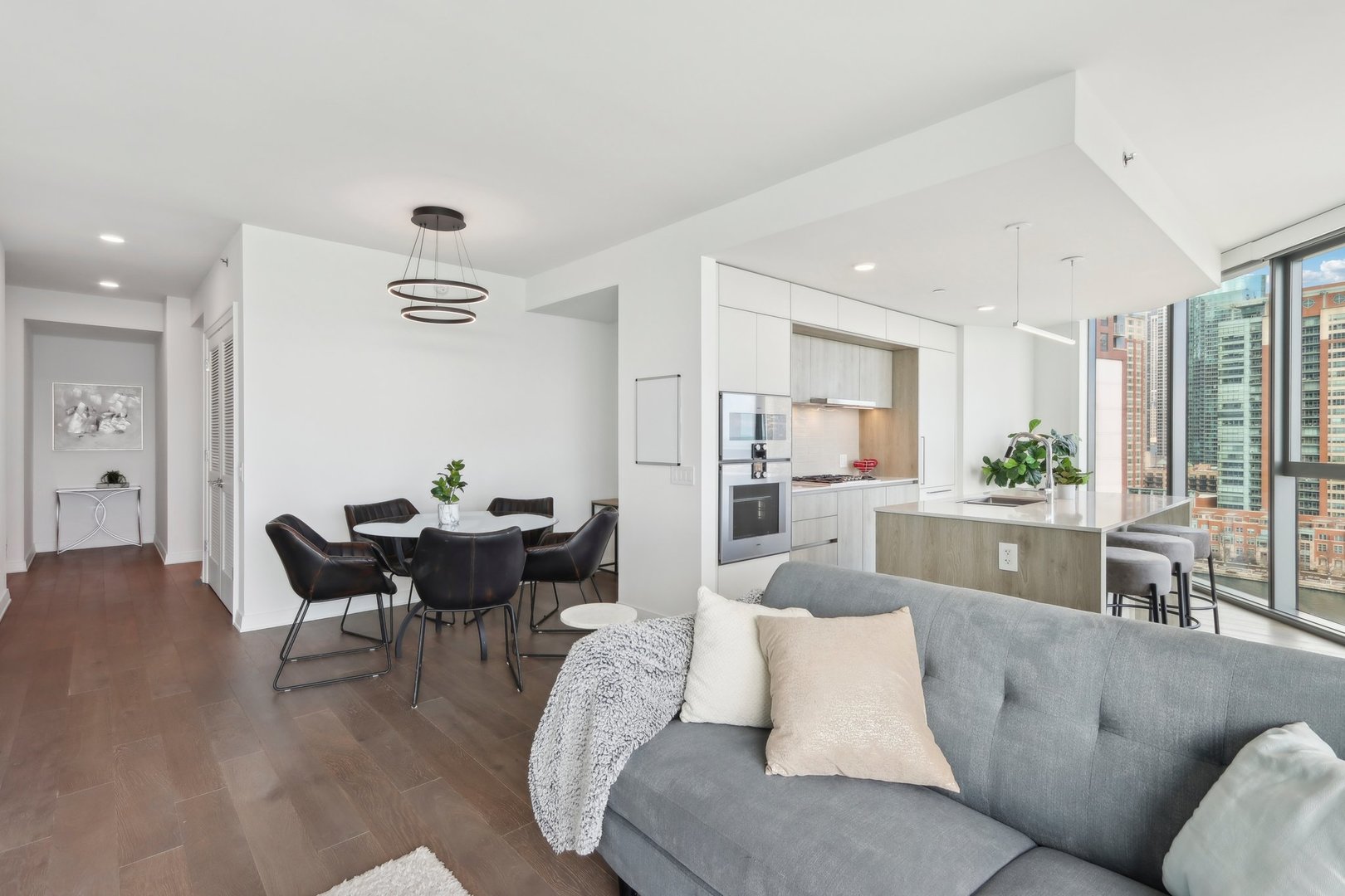 211 N Harbor Drive 1008