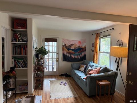 Tiny photo for 1010 W Walkup Avenue, Carbondale, IL 62901 (MLS # EB460278)