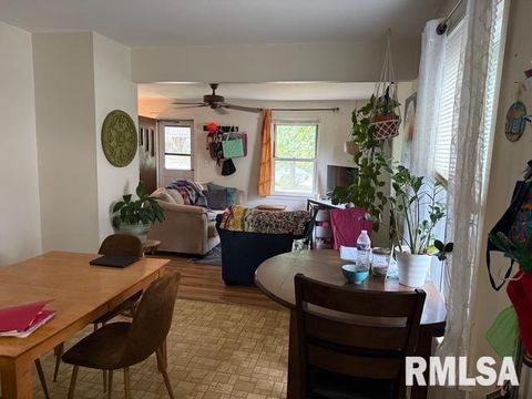 Tiny photo for 1010 W Walkup Avenue, Carbondale, IL 62901 (MLS # EB460278)