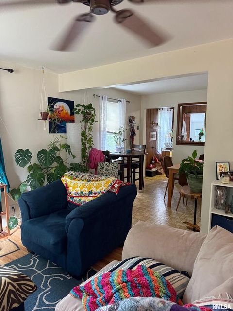 Tiny photo for 1010 W Walkup Avenue, Carbondale, IL 62901 (MLS # EB460278)