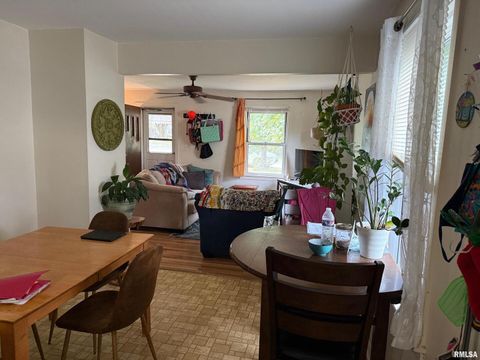 Tiny photo for 1010 W Walkup Avenue, Carbondale, IL 62901 (MLS # EB460278)