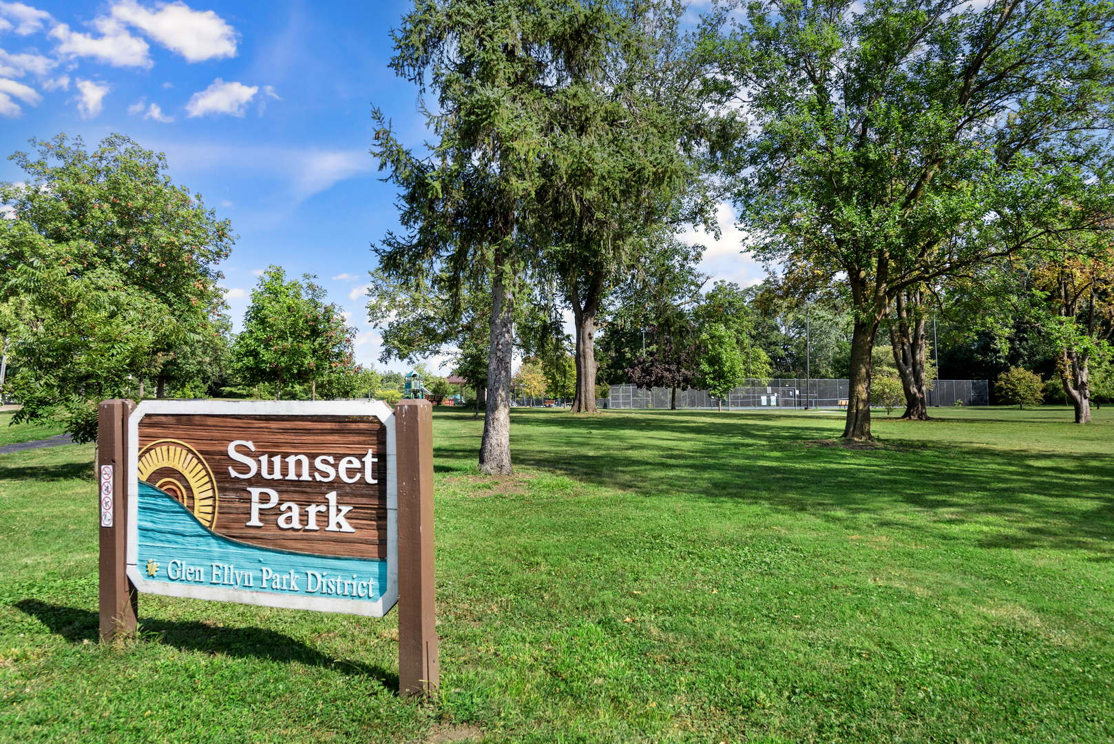 Glen Ellyn, Illinois 60137, United States, 2 Bedrooms Bedrooms, ,2 BathroomsBathrooms,Residential,Active,243343