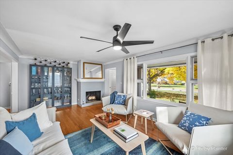 Tiny photo for 155 N Park Boulevard, Glen Ellyn, IL 60137 (MLS # 12511859)