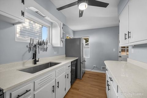 Tiny photo for 155 N Park Boulevard, Glen Ellyn, IL 60137 (MLS # 12511859)