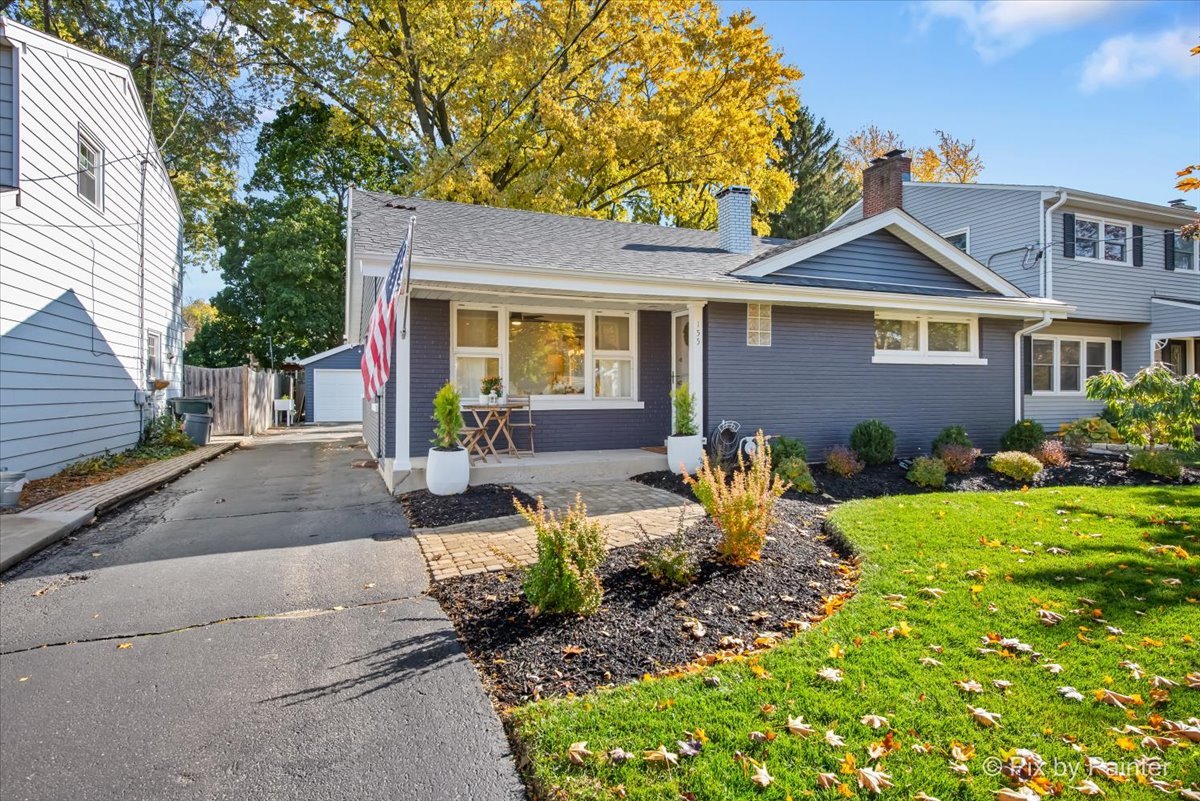 Glen Ellyn, Illinois 60137, United States, 2 Bedrooms Bedrooms, ,2 BathroomsBathrooms,Residential,Active,243343