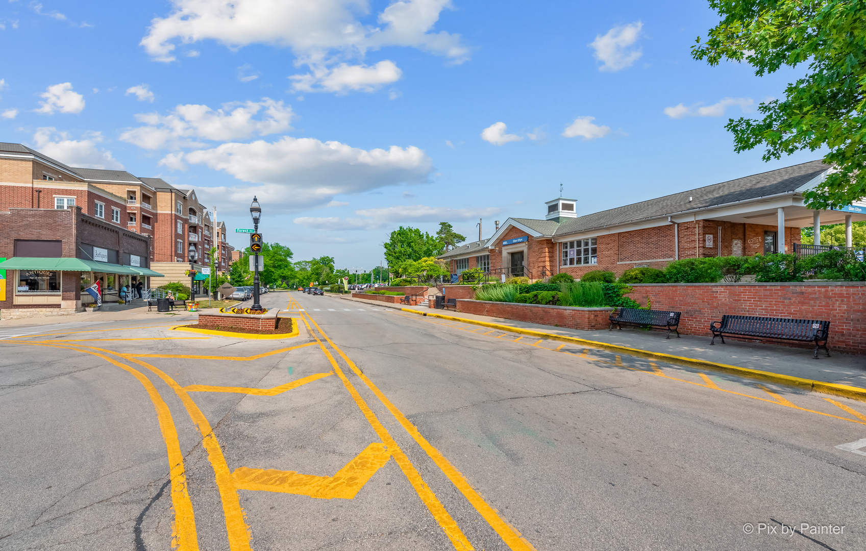 Glen Ellyn, Illinois 60137, United States, 2 Bedrooms Bedrooms, ,2 BathroomsBathrooms,Residential,Active,243343