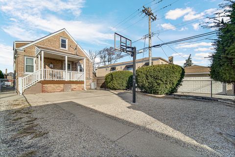 Tiny photo for 3141 N Odell Avenue, Chicago, IL 60707 (MLS # 12581880)