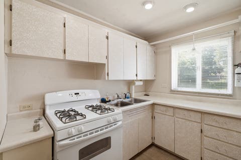 Tiny photo for 75 Maricopa Lane, Hoffman Estates, IL 60169 (MLS # 12715803)