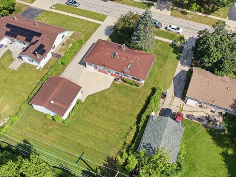 Tiny photo for 75 Maricopa Lane, Hoffman Estates, IL 60169 (MLS # 12715803)