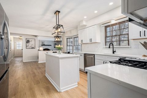 Tiny photo for 5387 Candlewood Court, Lisle, IL 60532 (MLS # 12593031)