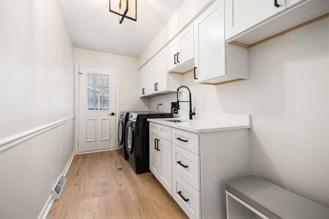 Tiny photo for 5387 Candlewood Court, Lisle, IL 60532 (MLS # 12593031)