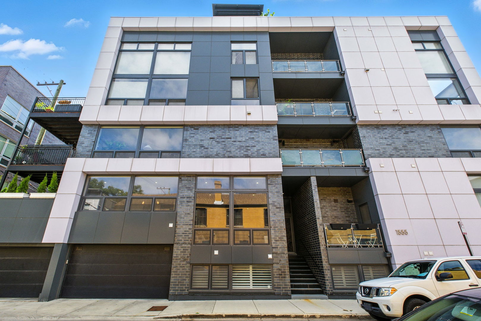 1555 W Fry Street 102