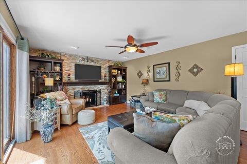 Tiny photo for 25W185 Setauket Avenue, Naperville, IL 60540 (MLS # 12686089)