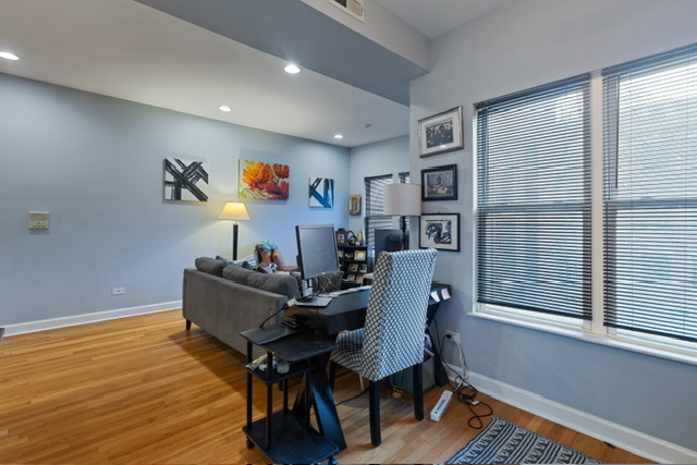 1628 W Juneway Terrace 2W