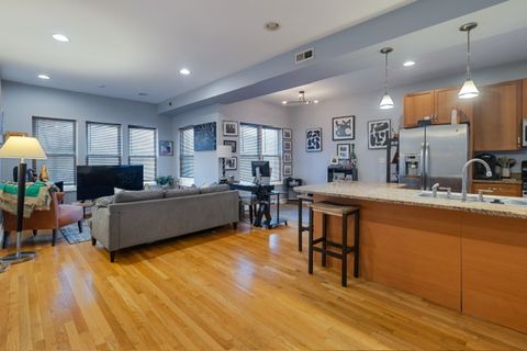 Tiny photo for 1628 W Juneway Terrace #2W, Chicago, IL 60626 (MLS # 12526164)