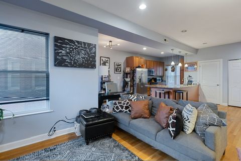 Tiny photo for 1628 W Juneway Terrace #2W, Chicago, IL 60626 (MLS # 12526164)