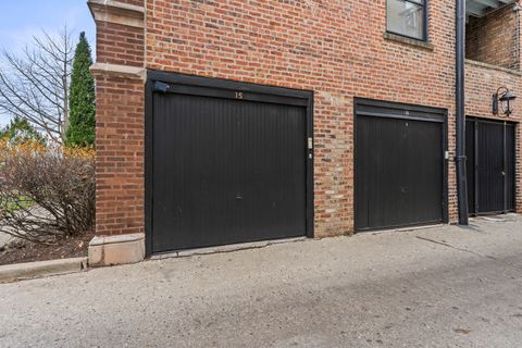 Tiny photo for 628 Sheridan Square #2, Evanston, IL 60202 (MLS # 12523356)