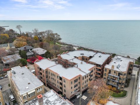 Tiny photo for 628 Sheridan Square #2, Evanston, IL 60202 (MLS # 12523356)