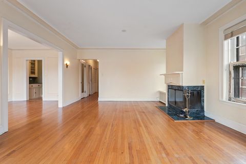 Tiny photo for 628 Sheridan Square #2, Evanston, IL 60202 (MLS # 12523356)