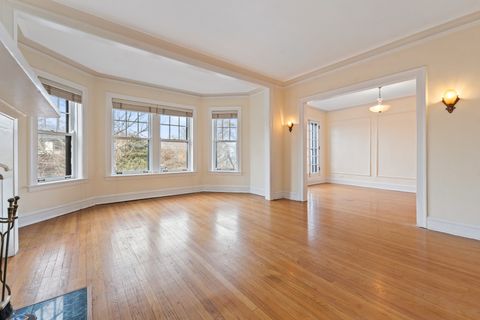 Tiny photo for 628 Sheridan Square #2, Evanston, IL 60202 (MLS # 12523356)