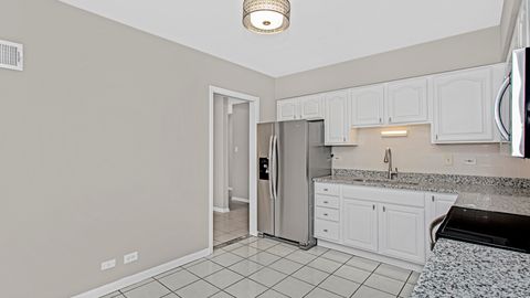 Tiny photo for 10630 W Cermak Road #2E, Westchester, IL 60154 (MLS # 12598260)