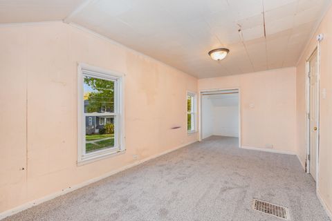 Tiny photo for 627 Concord Street, Aurora, IL 60505 (MLS # 12508305)