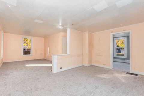 Tiny photo for 627 Concord Street, Aurora, IL 60505 (MLS # 12508305)