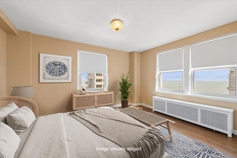 Tiny photo for 5555 N SHERIDAN Road #1811, Chicago, IL 60640 (MLS # 12747362)