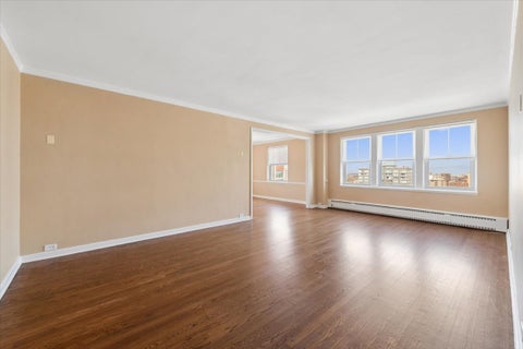 Tiny photo for 5555 N SHERIDAN Road #1811, Chicago, IL 60640 (MLS # 12747362)
