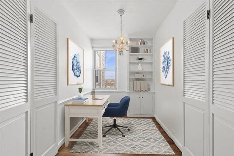 Tiny photo for 5555 N SHERIDAN Road #1811, Chicago, IL 60640 (MLS # 12747362)