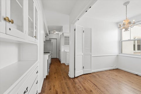 Tiny photo for 5555 N SHERIDAN Road #1811, Chicago, IL 60640 (MLS # 12747362)
