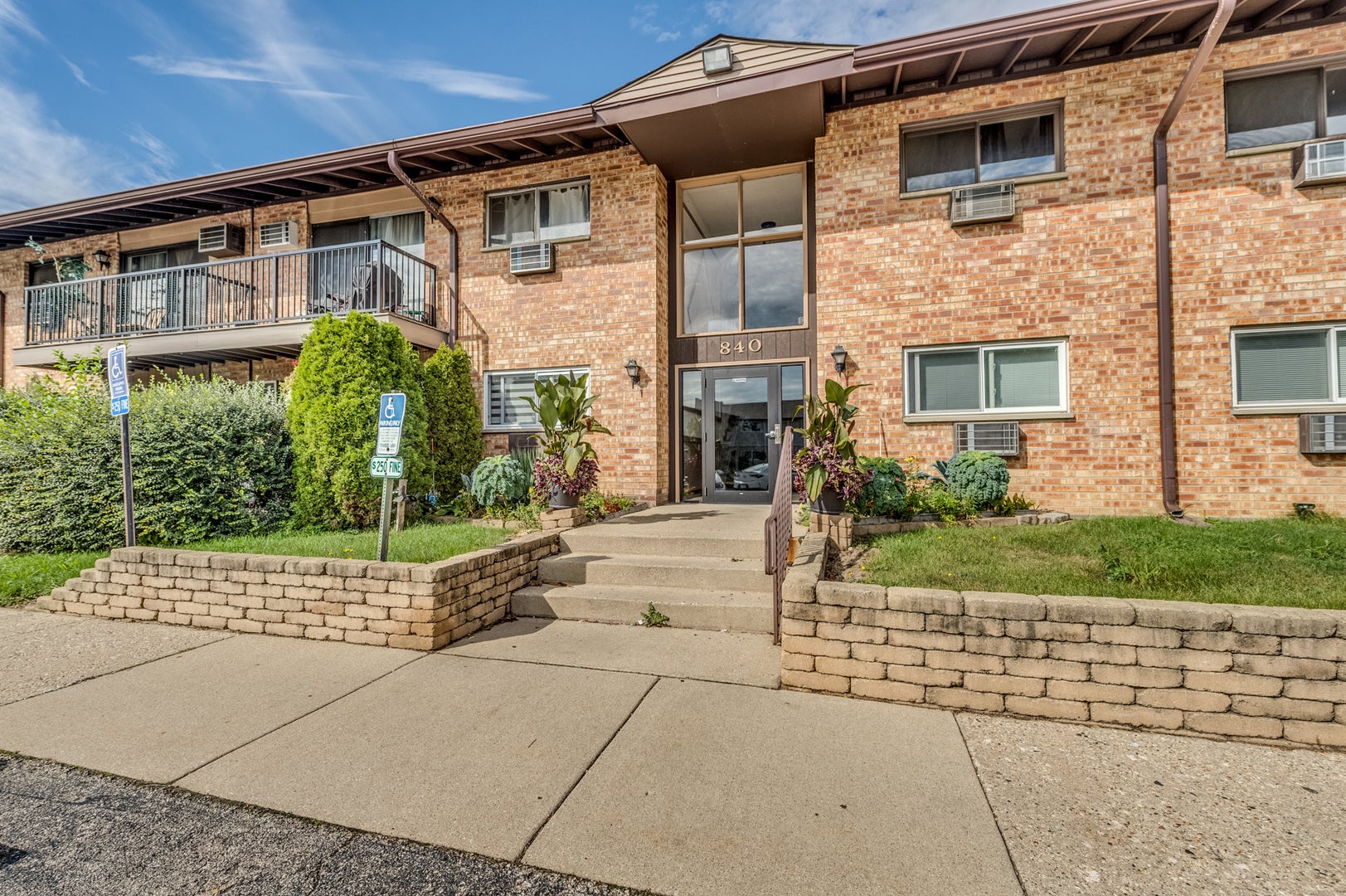 840 E Old Willow Road 112