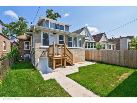 Tiny photo for 5025 W Superior Street, Chicago, IL 60644 (MLS # 12478925)