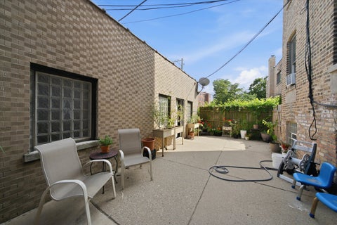 Tiny photo for 6211 N Mozart Street #2N, Chicago, IL 60659 (MLS # 12743815)