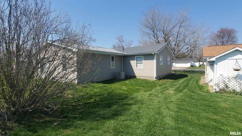 Tiny photo for 904 S Sunset Terrace Drive, Pinckneyville, IL 62274 (MLS # EB460667)