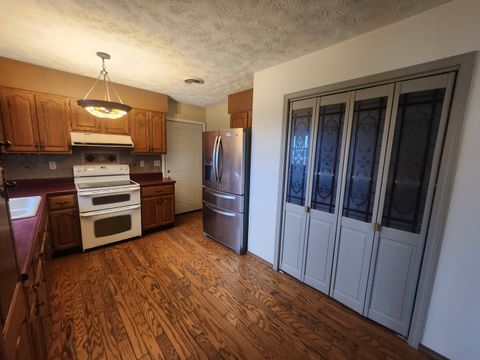 Tiny photo for 904 S Sunset Terrace Drive, Pinckneyville, IL 62274 (MLS # EB460667)