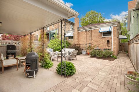 Tiny photo for 4454 N Richmond Street, Chicago, IL 60625 (MLS # 12634975)