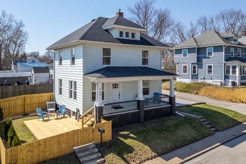 Photo of 119 E Hayes Street, Davenport, IA 52803 (MLS # 12607995)