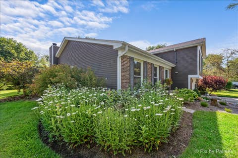 Tiny photo for 1021 Colony Drive, Crystal Lake, IL 60014 (MLS # 12682908)