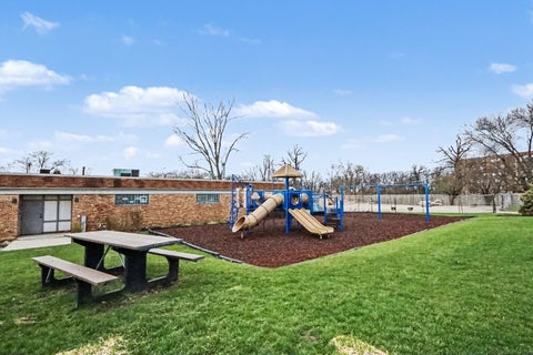 Tiny photo for 1804 Fayette Walk Street #G, Hoffman Estates, IL 60169 (MLS # 12662801)